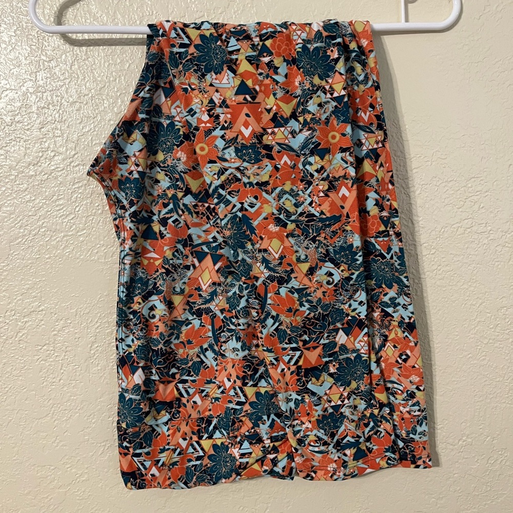 Tall and curvy Lularoe leggings